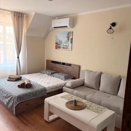 Апартамент Sky View Варна